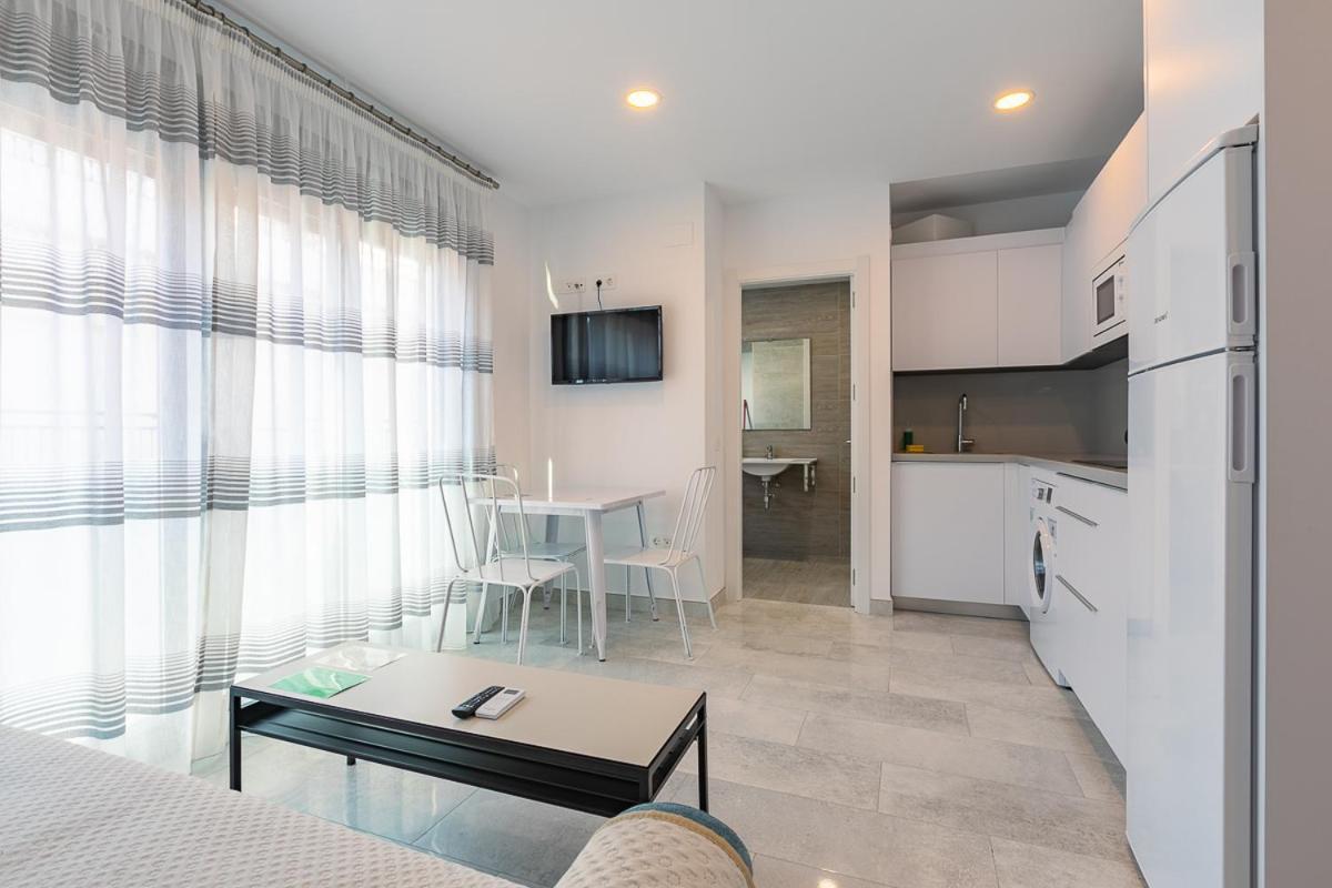 Apartamentos Guerrero 3 Torre Del Mar Εξωτερικό φωτογραφία